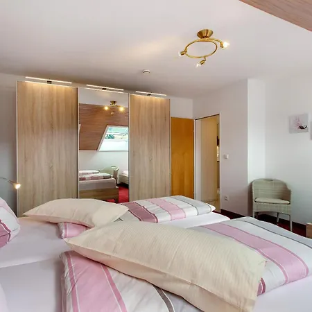 Haus Schoenblick Appartement *